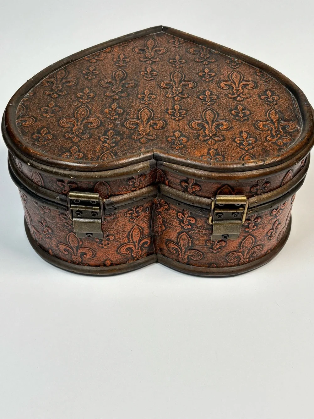 Wood Heart Box Fleur De Lis Hinge Closure Jewelry Trinket Storage